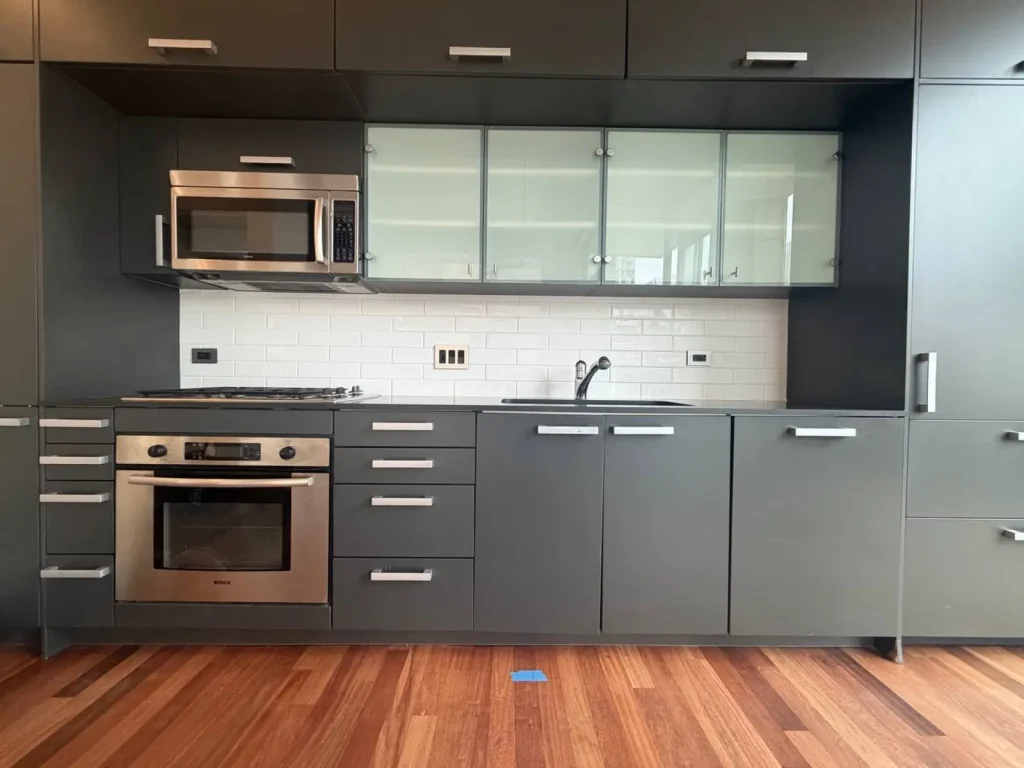 White subway tile backsplash in a modern kitchen